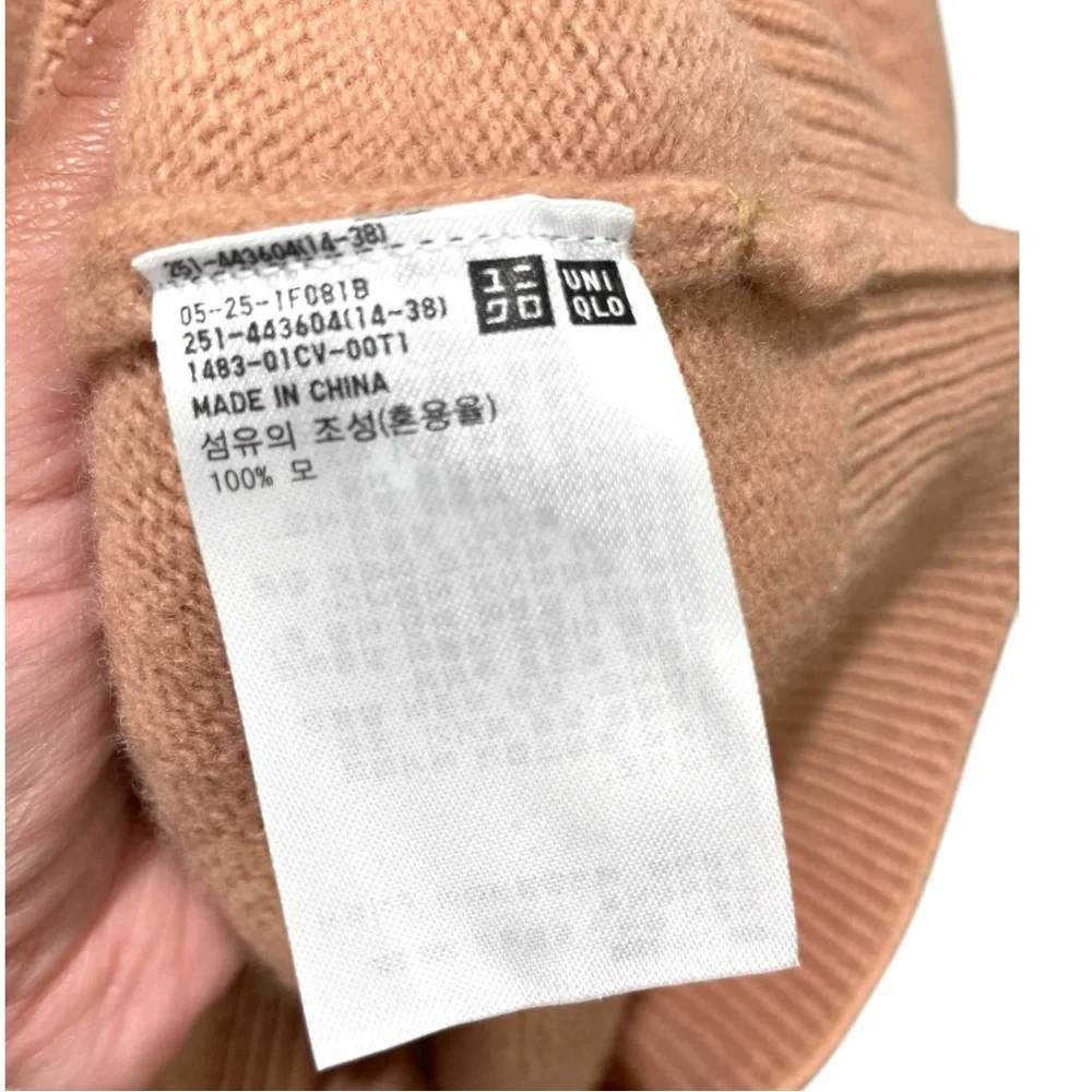 Uniqlo U Premium 100% Lambswool Sweater in Peach Tan Size M - Picture 6 of 6